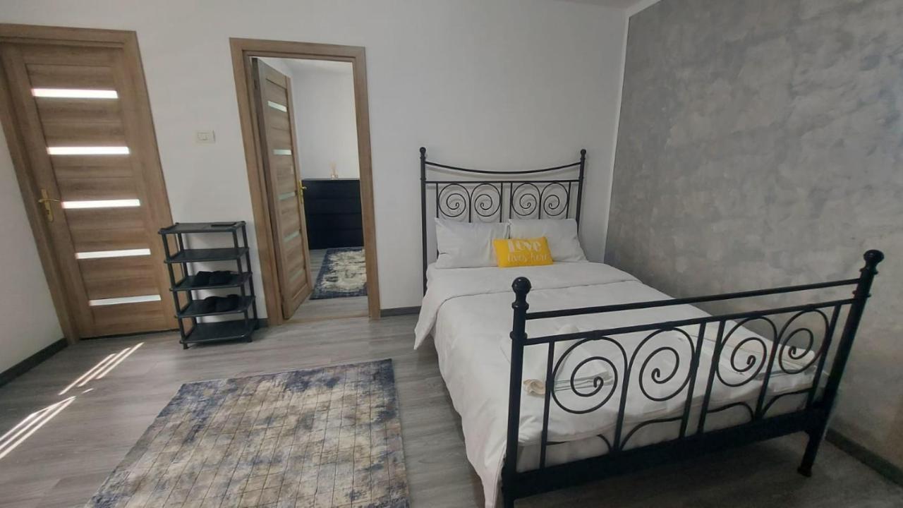 Andi 2-Apartament Baile Herculane Exterior photo